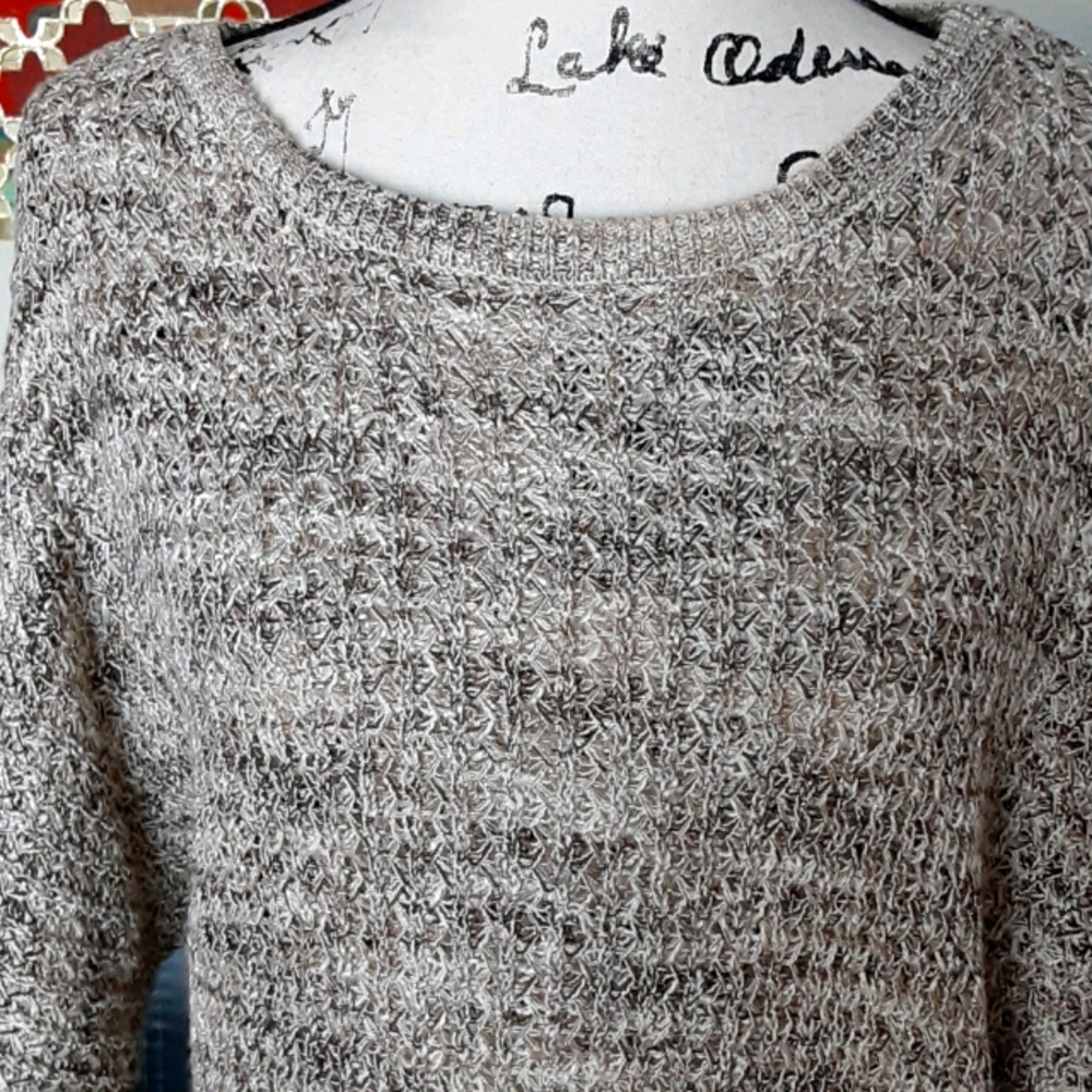 Boho sweater with metallic details